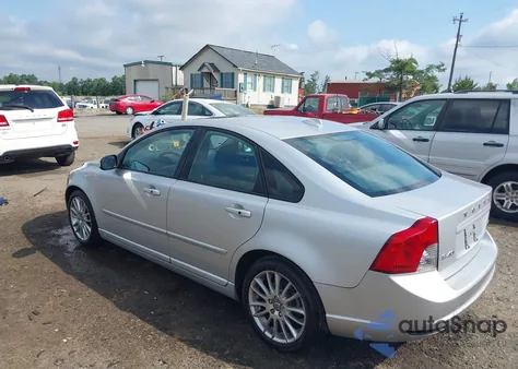 2010 Volvo S40 2.4I from USA, damaged, VIN YV1382MSXA2495210